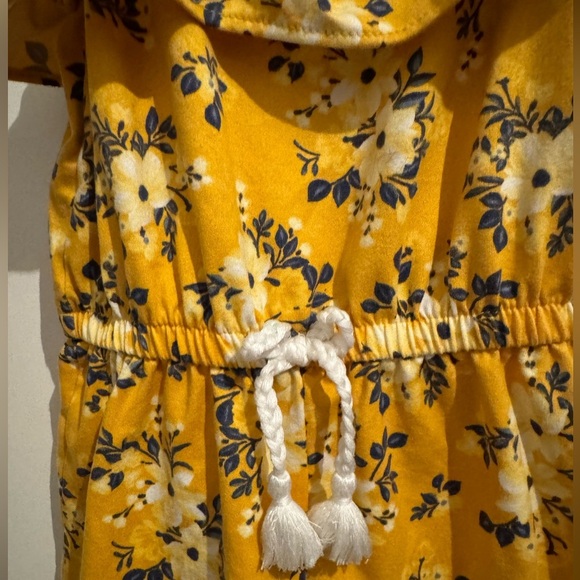 Little Lass Mustard Yellow Floral Riffle Shorts Romper Size 2T - Picture 3 of 4